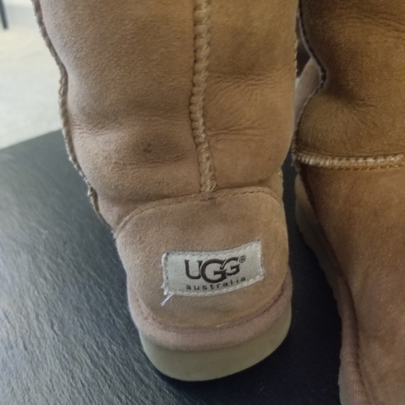 🎁UGG Classic Tall Chestnut Boots🎁 - Picture 3 of 8